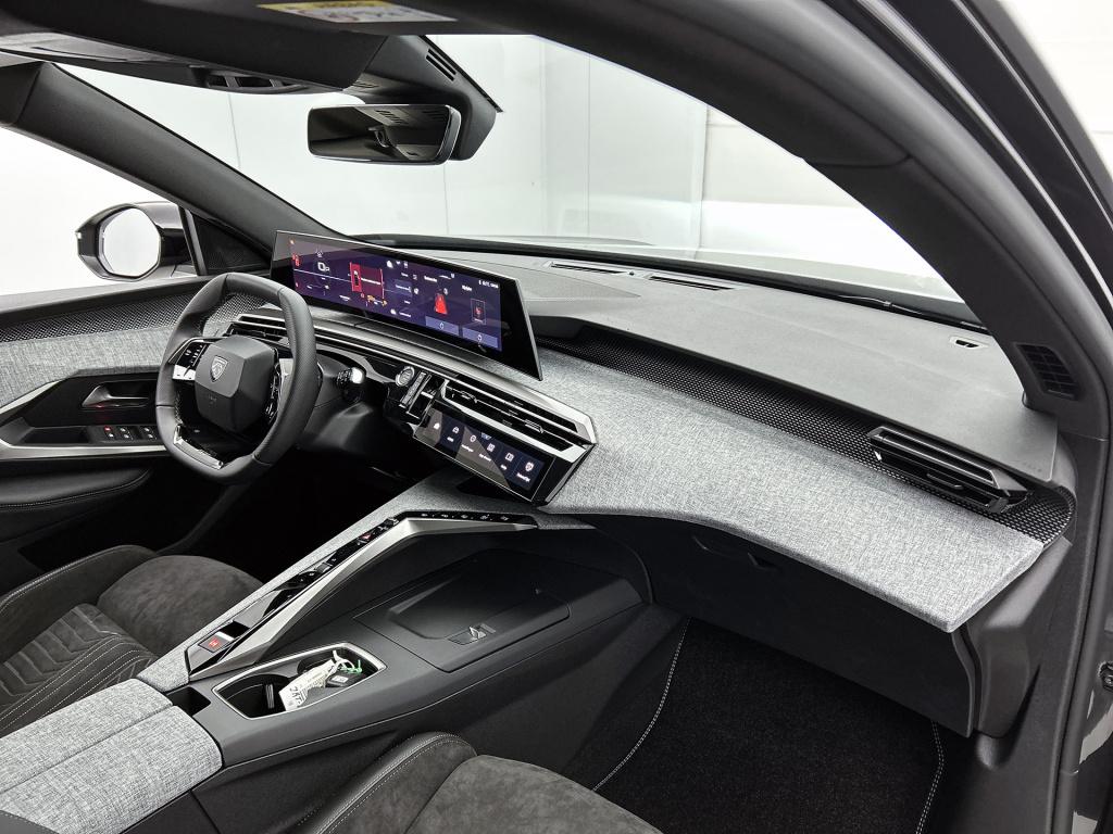 Peugeot 5008 hybrid 145 pk automaat gt | panoramadak | agr stoelen | trekha