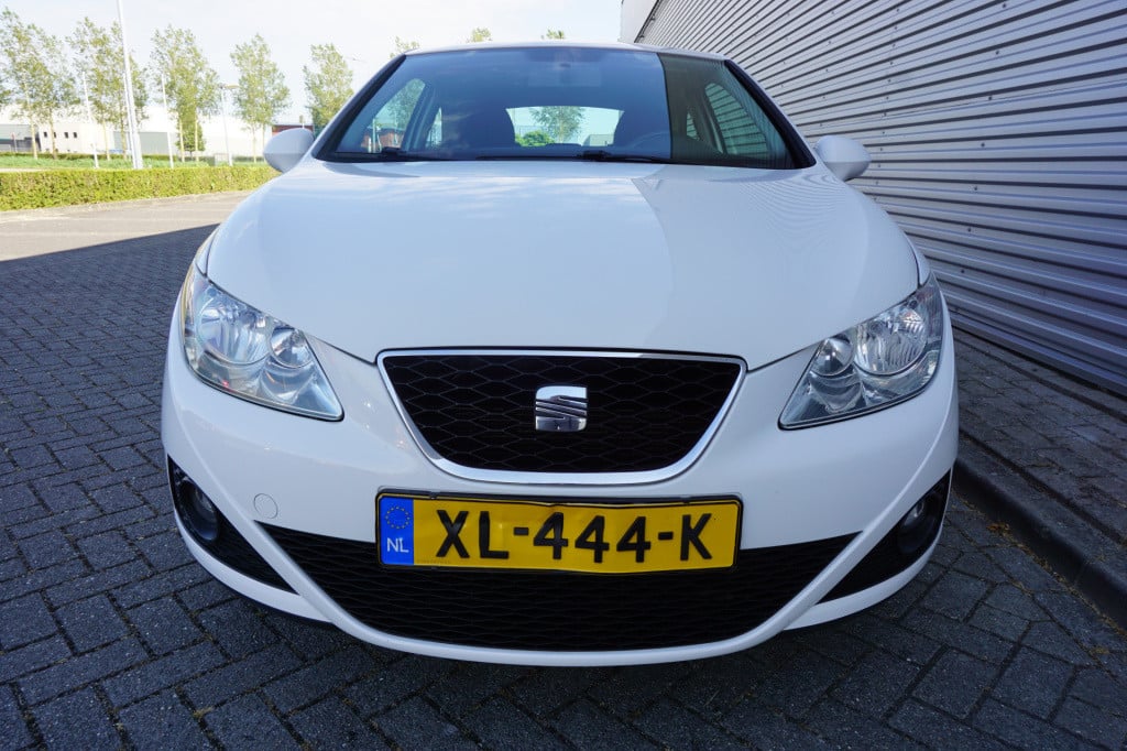 Seat Ibiza 1.6 reference airco / navi / cruise / elektr. ramen / stoelverw.