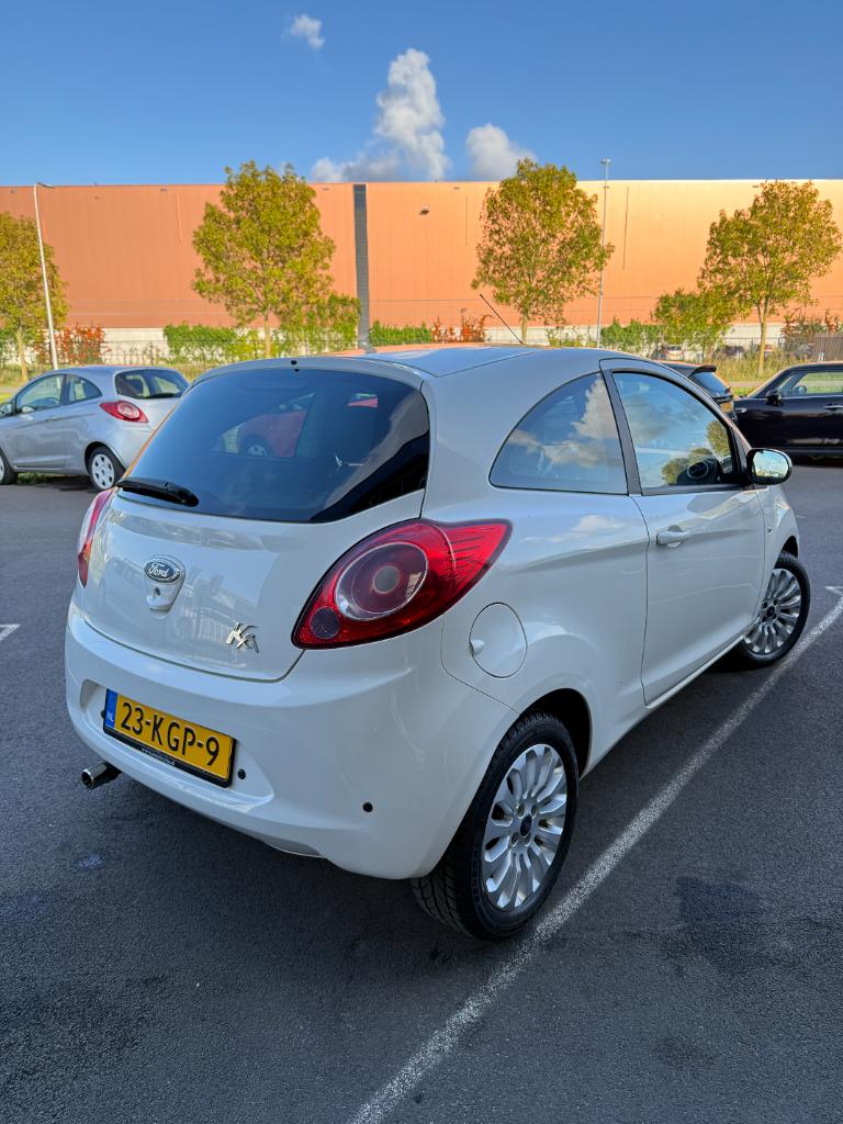 Ford KA 1.2 titanium - airco - 1e eigenaar