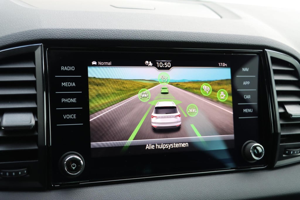 Skoda Karoq 1.5 tsi sportline 150pk dsg7