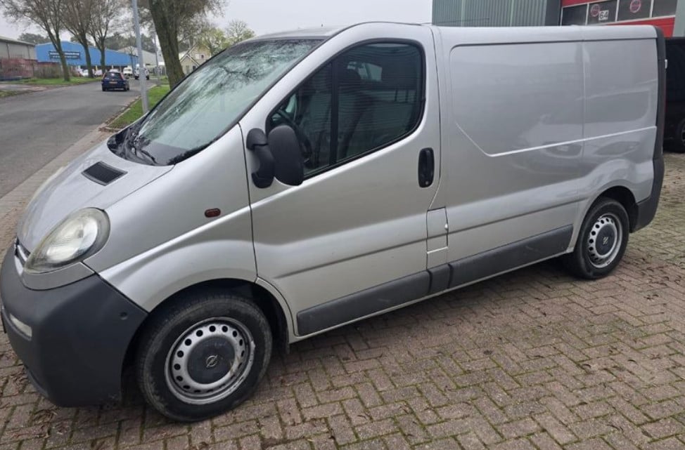 Opel  VIVARO 1.9DI 2.7T L1H1 2006 181000 KM