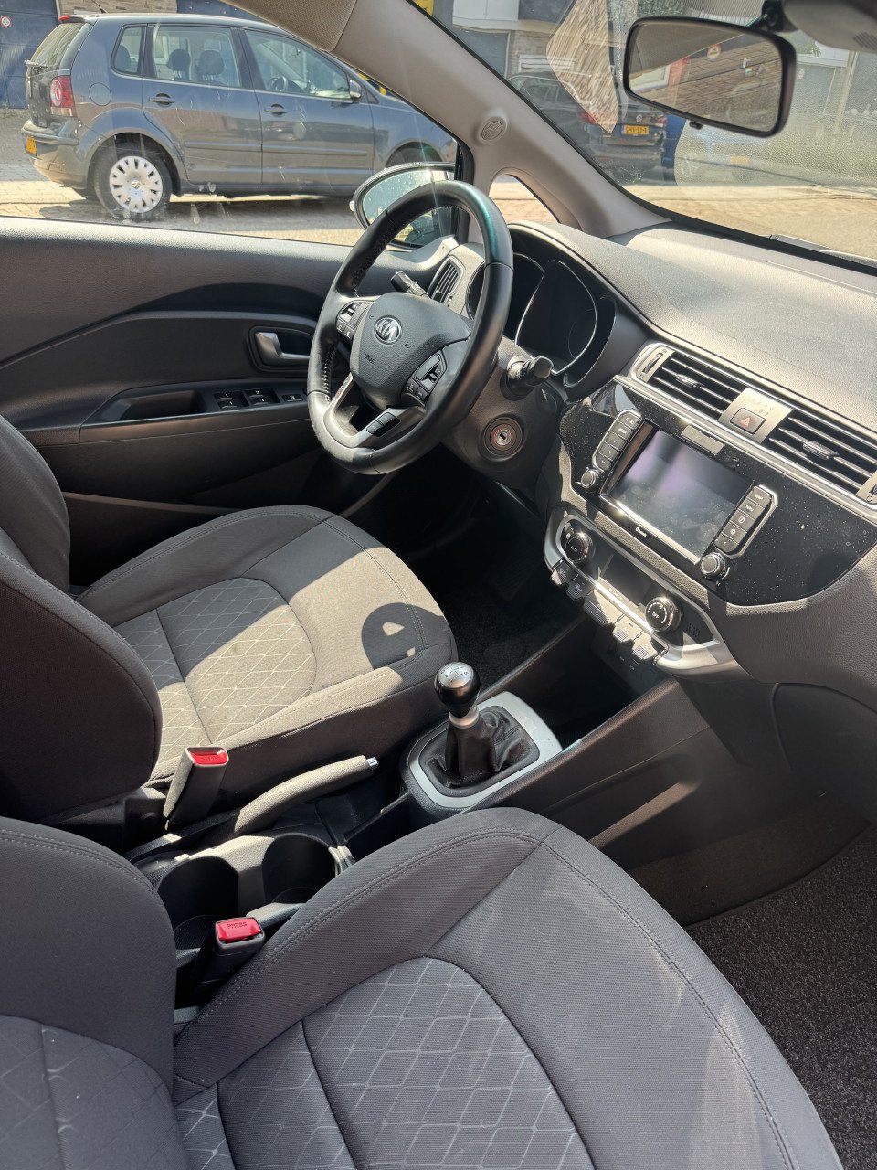 Kia Rio 1.2 5DRS 2017 Zwart Benzine