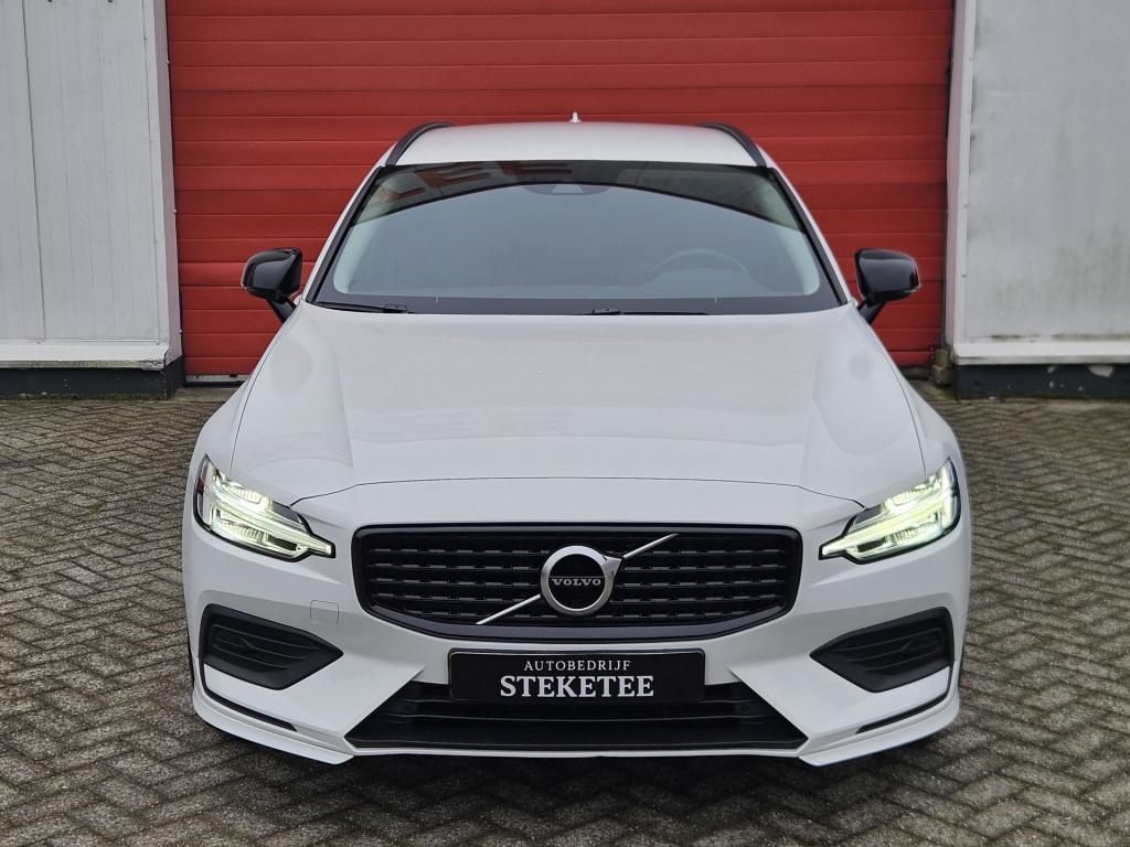 Volvo V60 2.0 b3 momentum advantage | r-design | acc | carplay