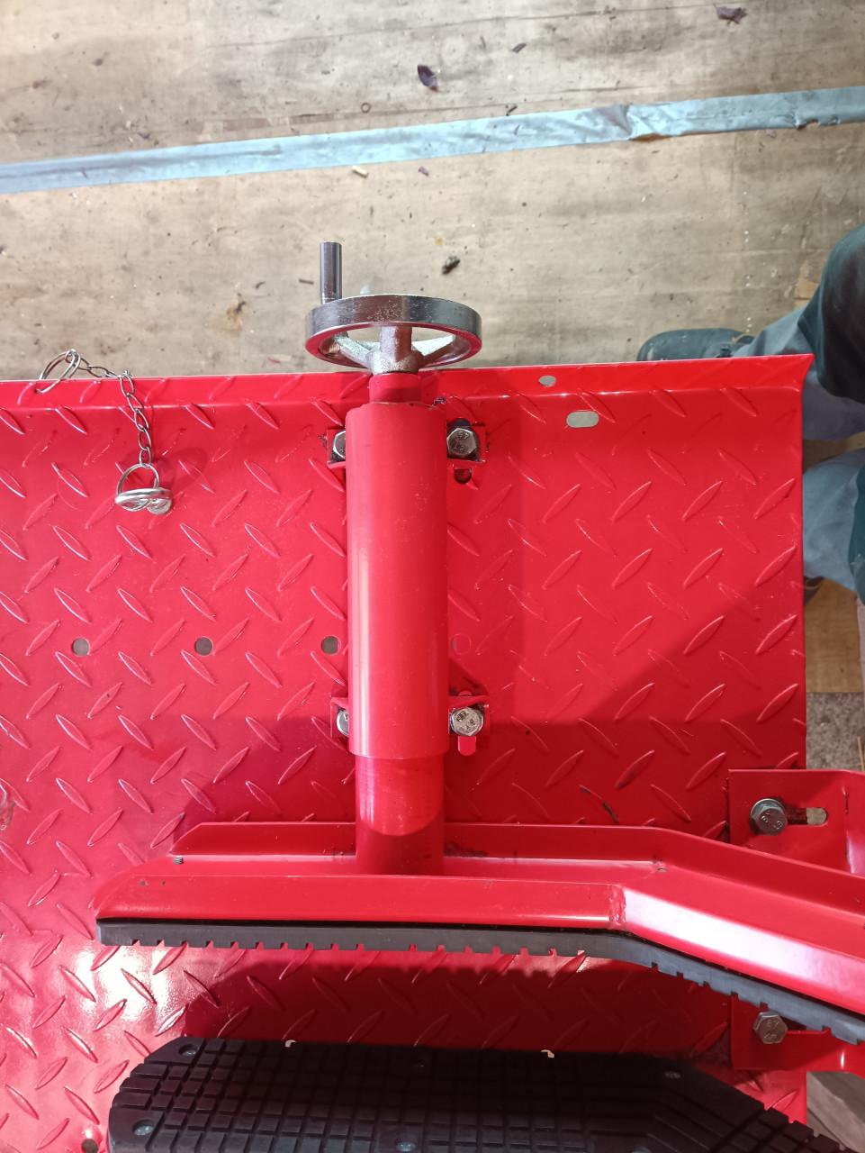 Zware stalen Hydraulische hefbrug tot een gewicht van 450 kg.