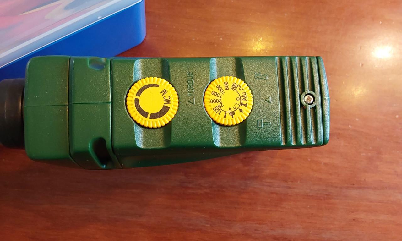 Speelgoed gereedschapskoffer met diverse gereedschap en extra gereedschap