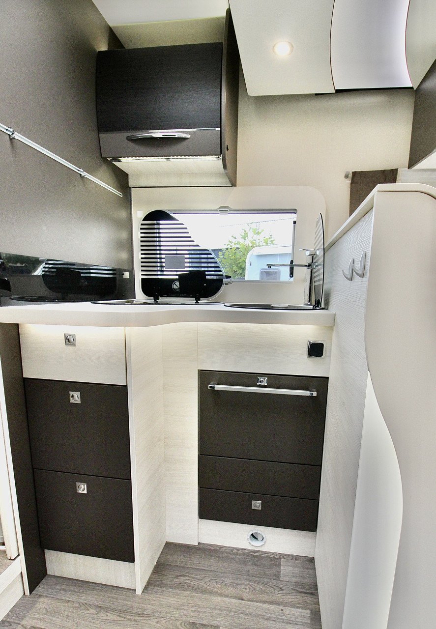 Chausson Welcome 718EB (Queensbed + Hefbed, 36000KM, Als Nieuw)