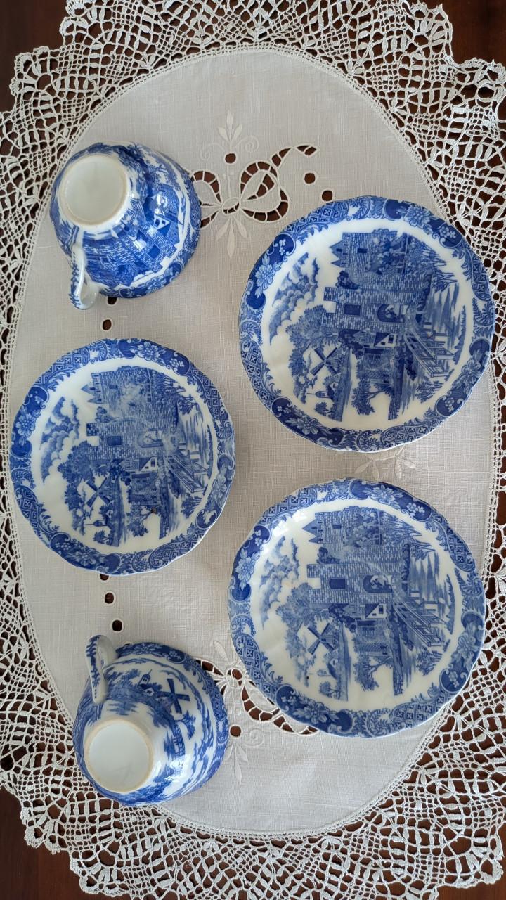 Antieke Delfts Blauwe kop en schotel met Kasteel en Molen