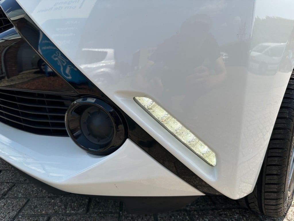 Toyota Aygo 1.0 vvt-i x-play camera lm velgen 2e eigenaar