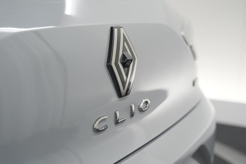 Renault Clio 1.6 e-tech full hybrid 145 techno | 360 camera | adaptieve cru