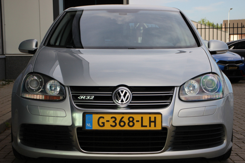 Volkswagen Golf 3.2 r32 | navi | xenon | dsg | 250pk | youngtimer