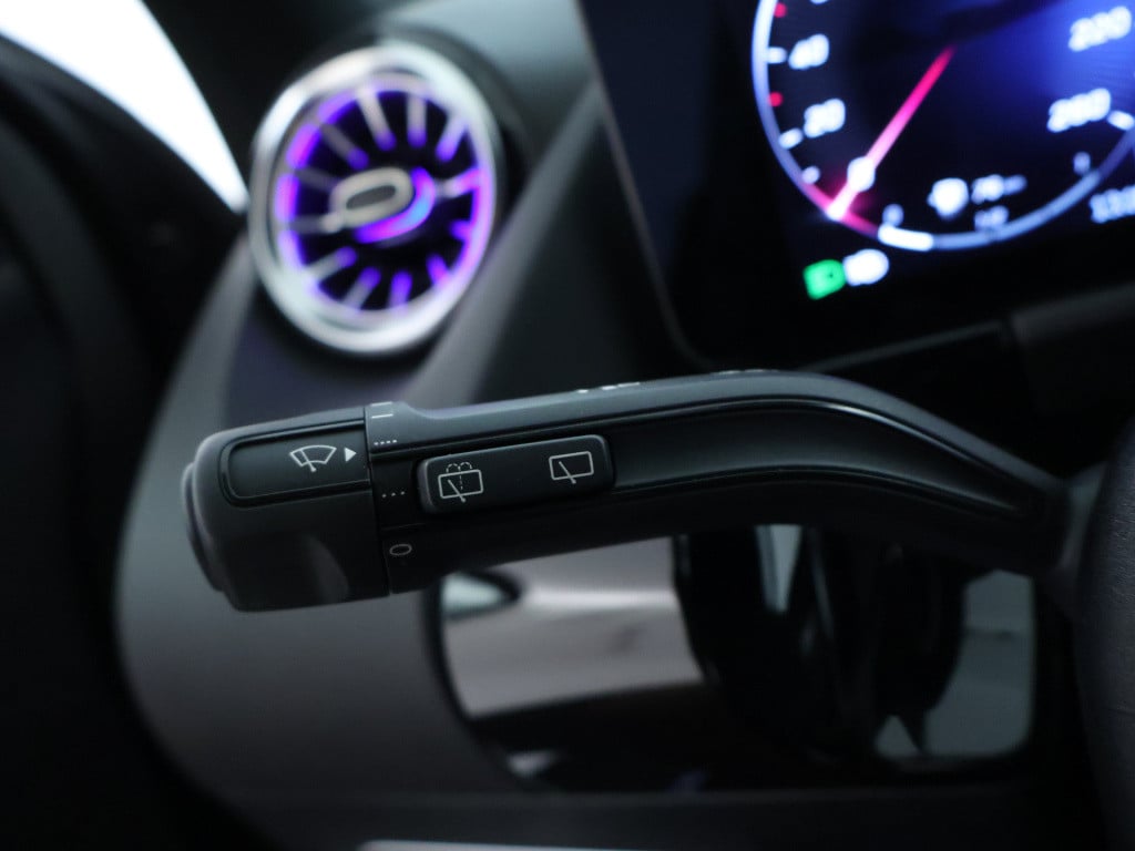 Mercedes-Benz Gla-klasse 250 e amg line | cruise control | sfeerverlichting