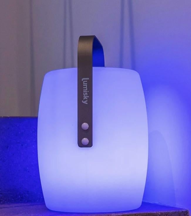 Lucy play speaker