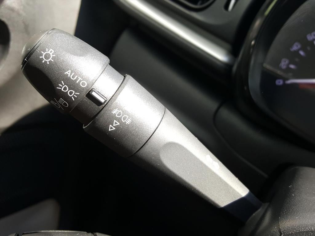 Citroen C3 shine 1.2 pt-110pk s&s (vol)automaat/eat6 | apple carplay & andr