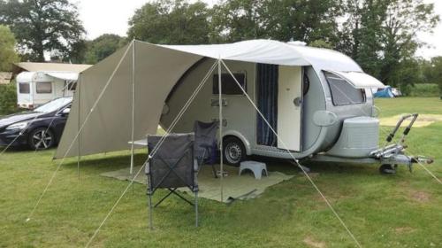 Super hippe caravan t@b 400 met mover. izgst. nu zomer prijs