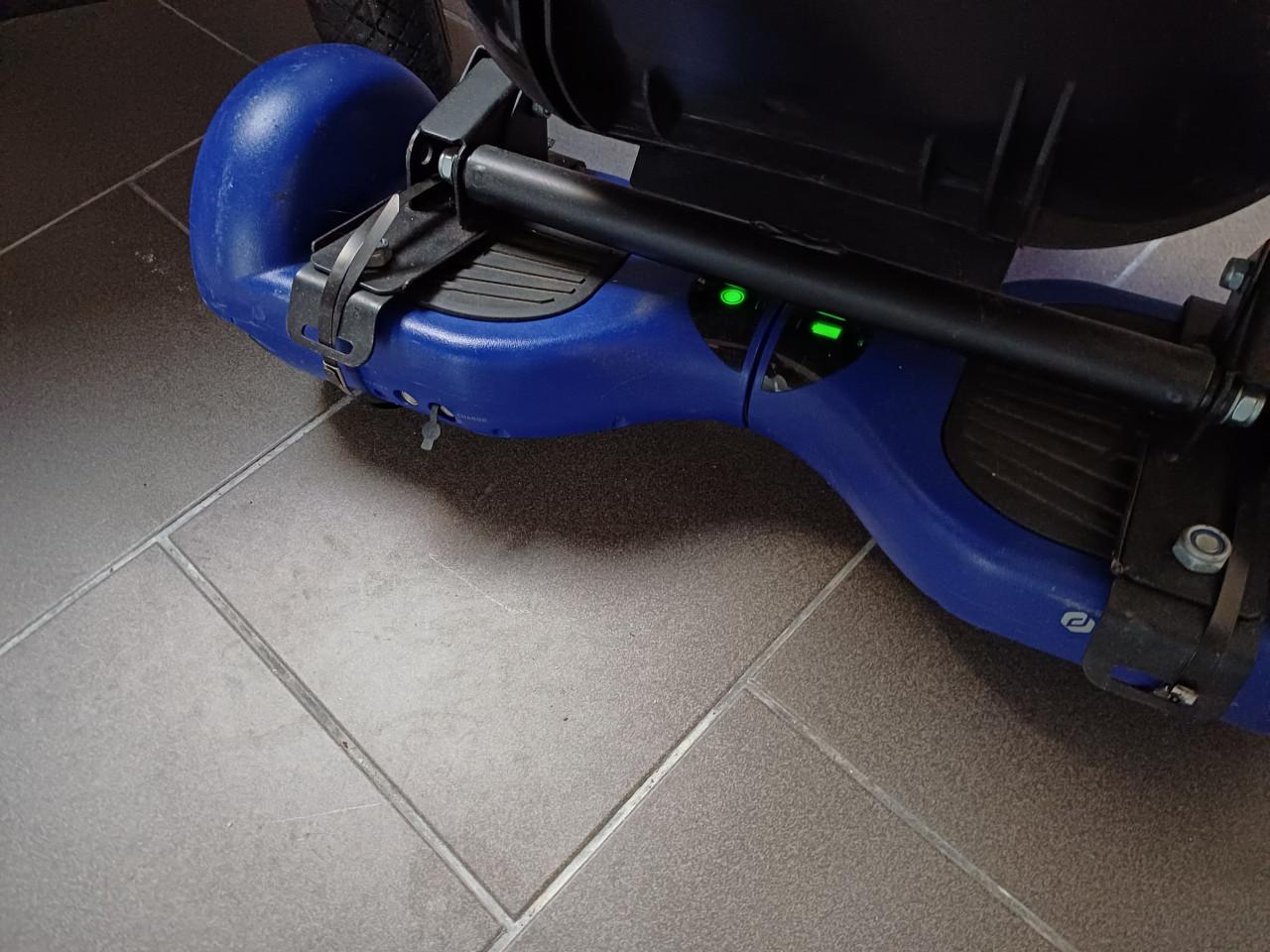 Hoverboard met hoverkart