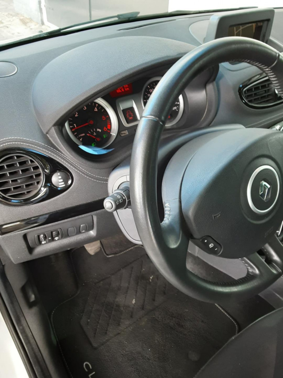 Renault Clio 1.5 dci night & day