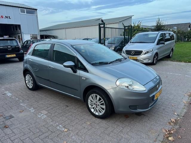 Renault Clio 1.2-16v authentique