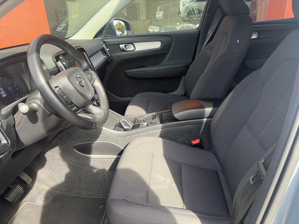 Volvo XC40 1.5 t4 recharge inscription expression | trekhaak | camera