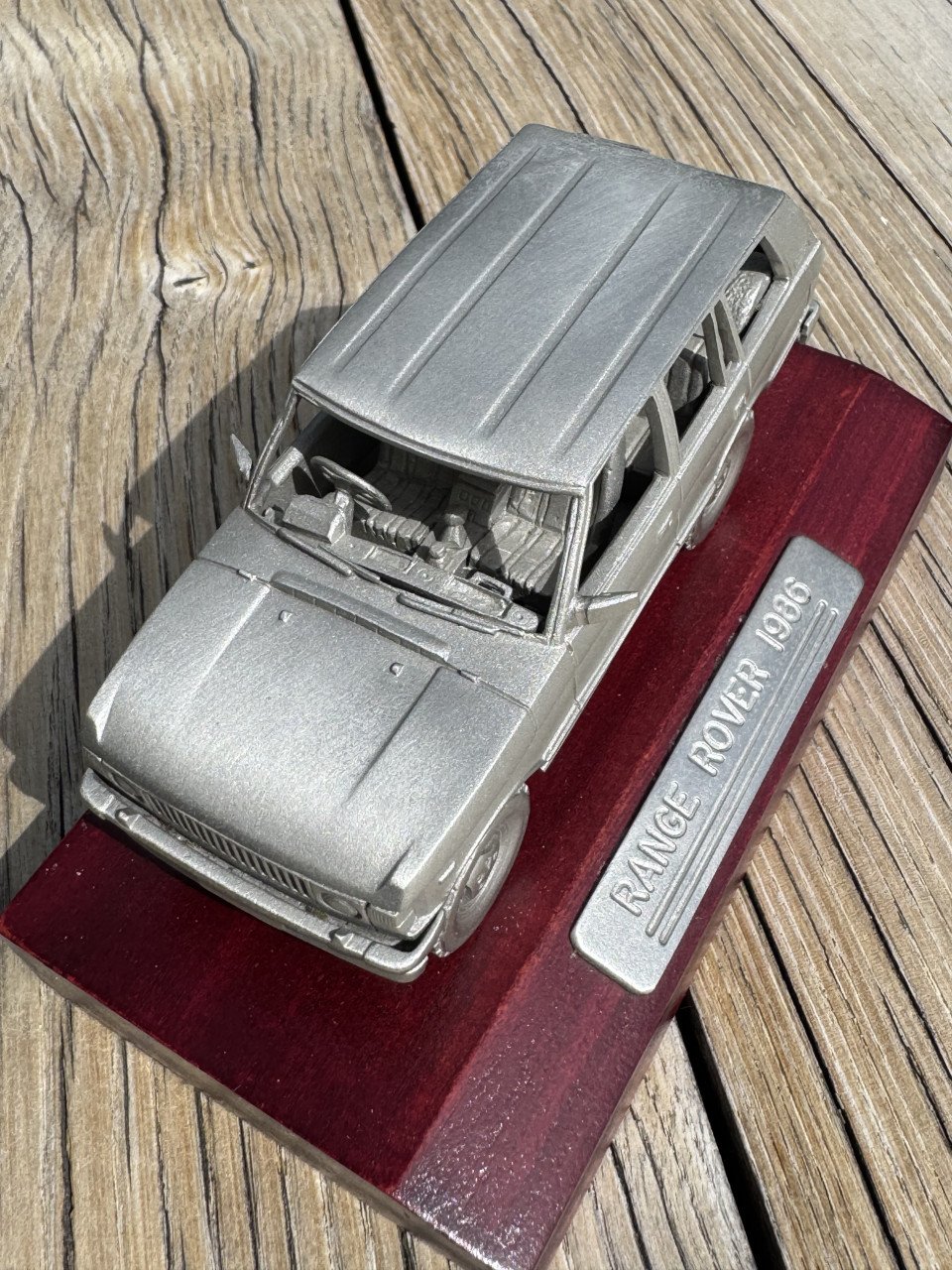Land Rover Ninety & Range Rover