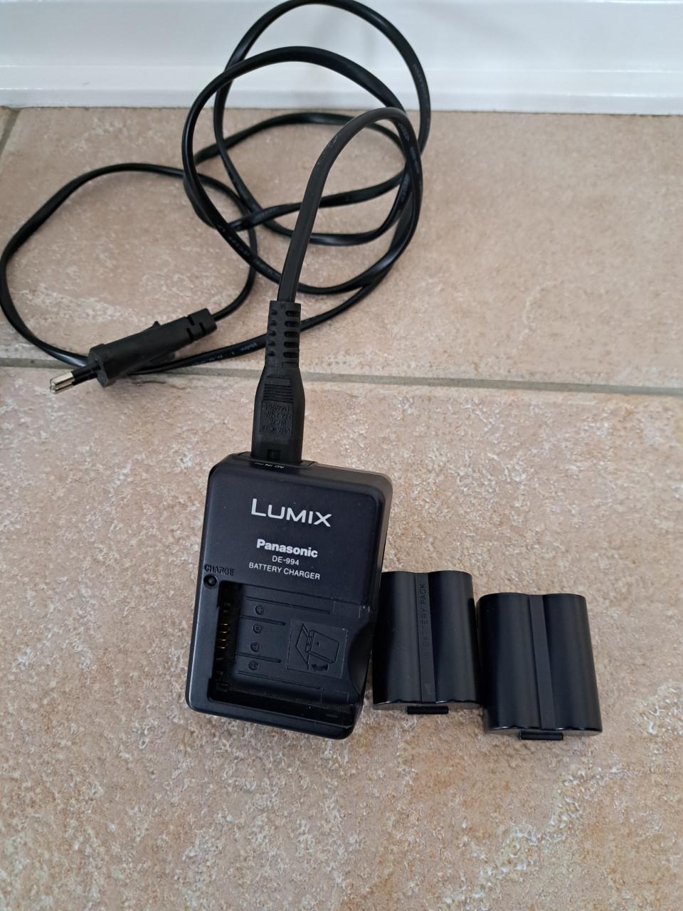 LUMIX /PANASONIC CAMARA MET TAS EN TOEBEHOREN