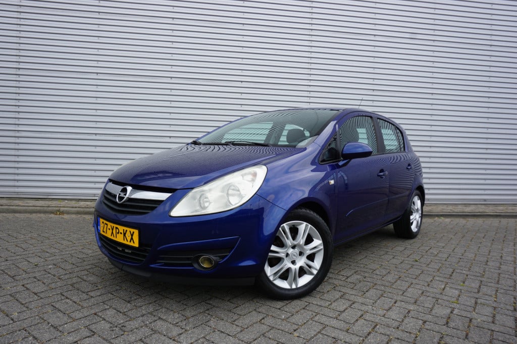 Opel Corsa 1.2-16v cosmo airco / elektr. ramen / trekhaak / nap
