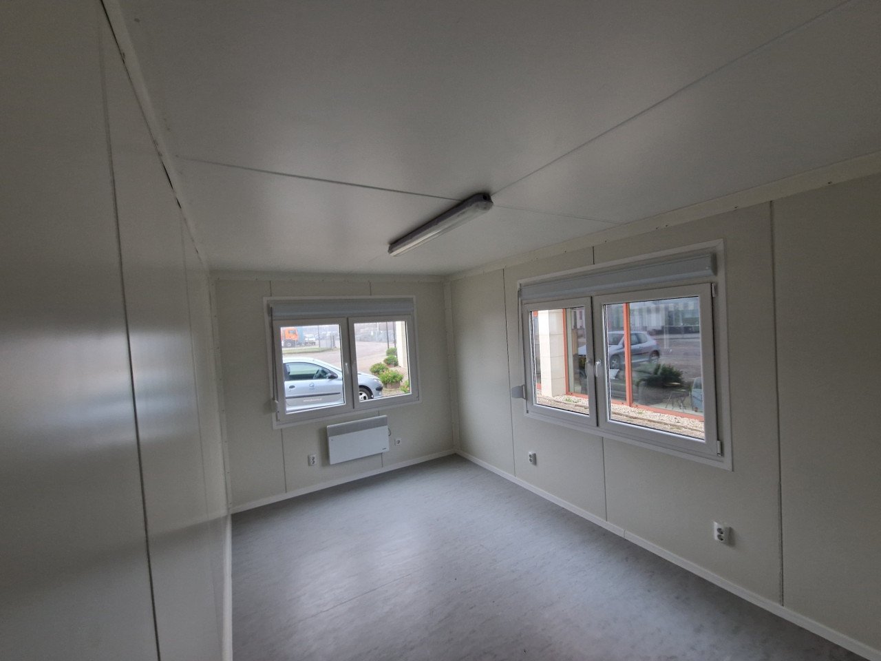 Nieuwe 6x3m kantoorunit / uitvoerderskeet met keuken en wc