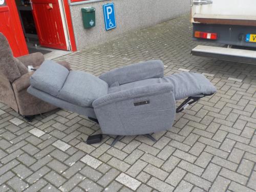 NIEUWE STOFFEN DRAAI RELAX FAUTUILS MET 2 MOTOREN introductieprijs 495