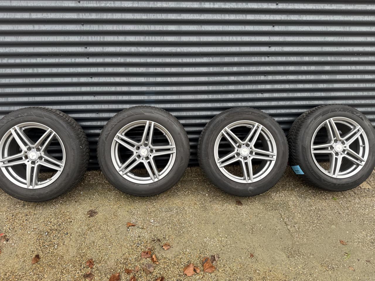 Mercedes-Benz originele lichtmetalen velgen met winterbanden – 18 inch