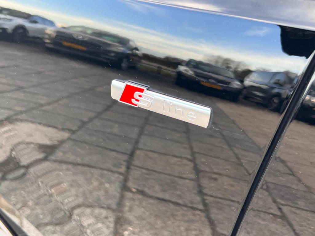 Audi A4 avant 35 tfsi m-hev sport s line black edition, standkachel, wegkla