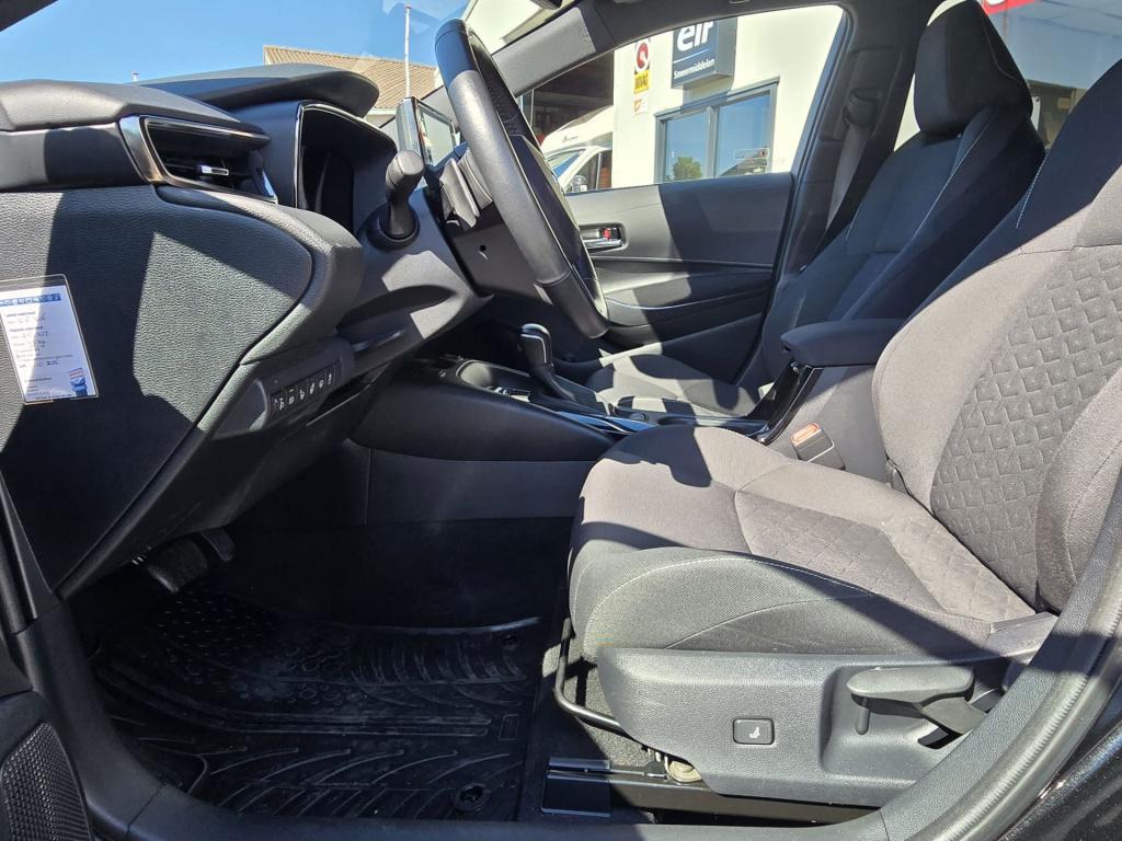 Toyota Corolla Touring Sports 2.0 hybrid dynamic