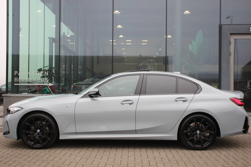 BMW 3-serie 320i m-sport | schuifdak | 20'' styling 795m | el trekhaak