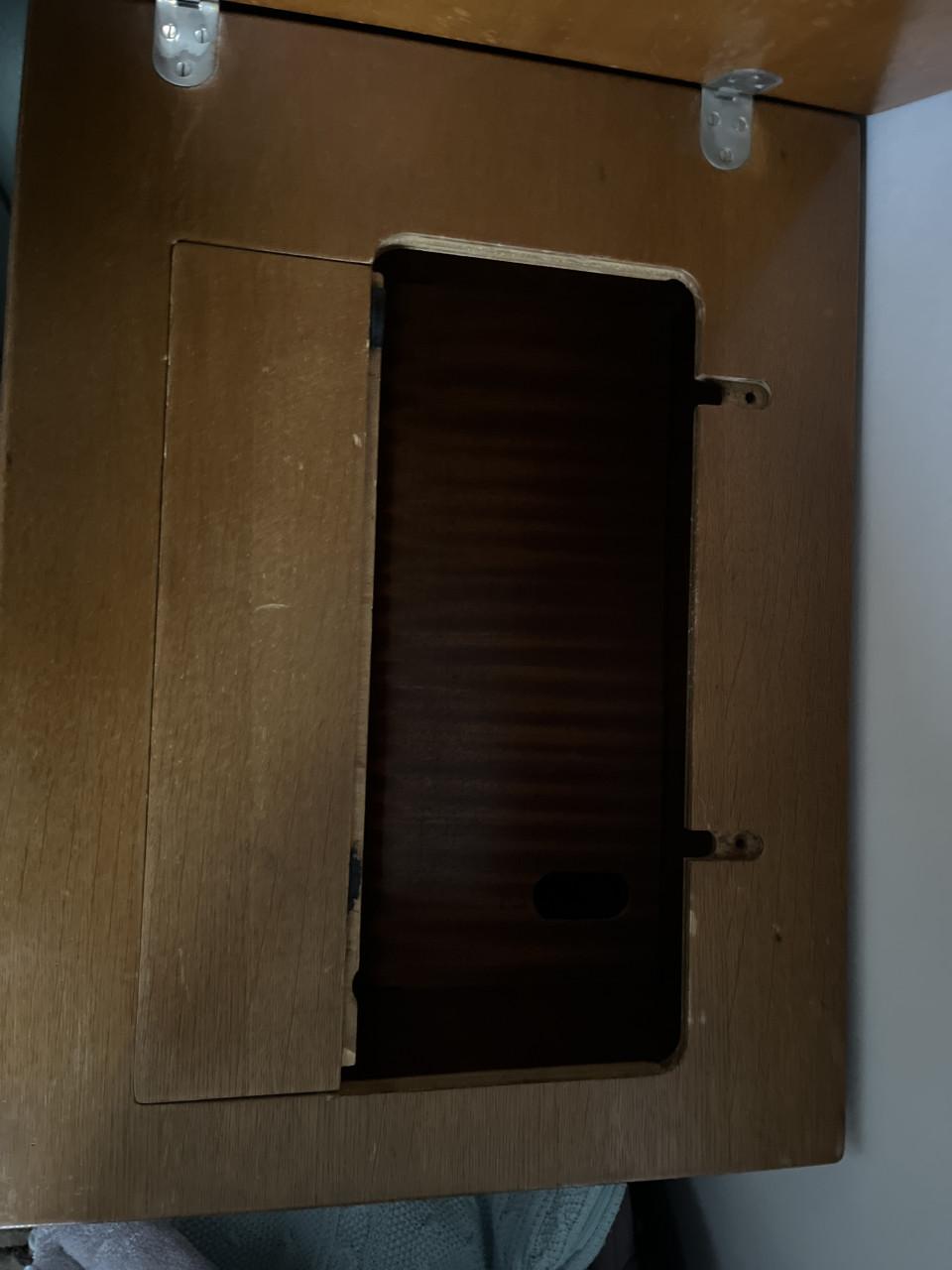 (Naaimachine) kastje