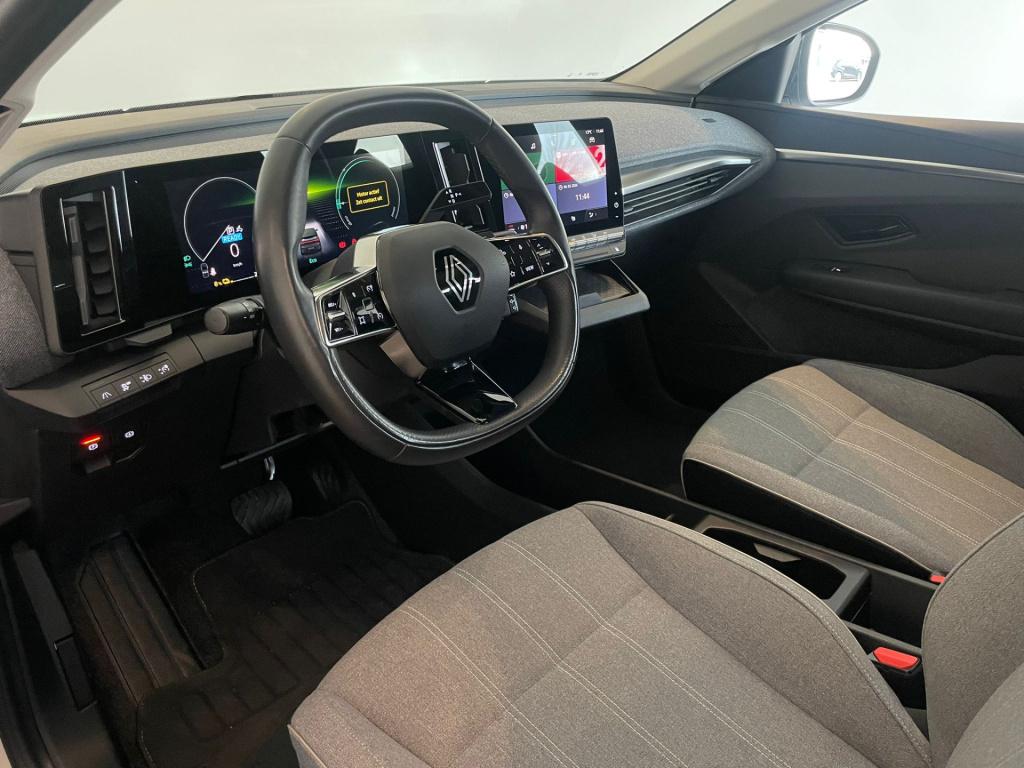 Renault Megane E-tech ev40 boost charge equilibre