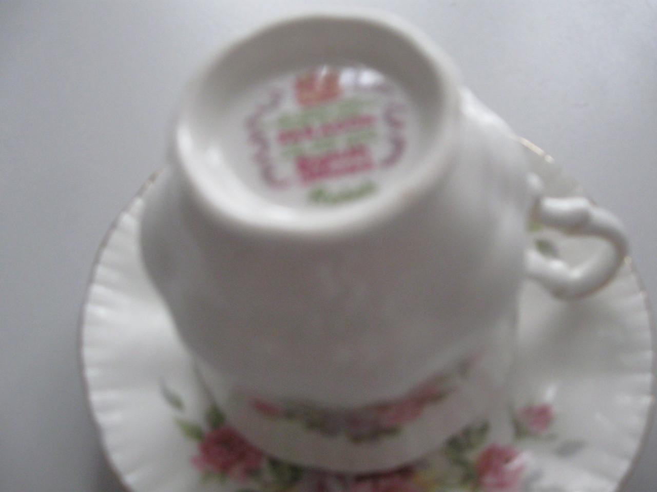 4 porselein kop en schotels