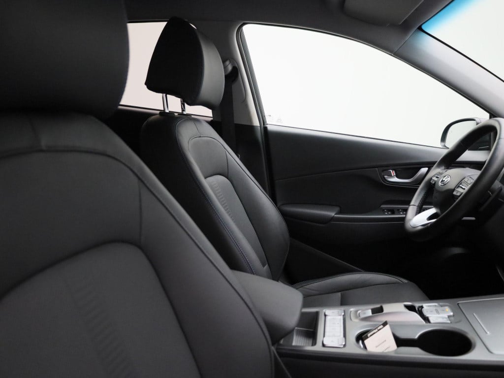 Hyundai Kona ev premium 64 kwh