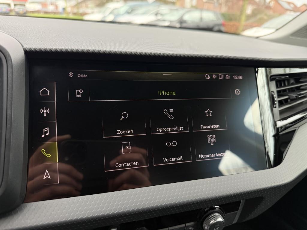 Audi A1 Sportback 30 tfsi pro // s-line exterieur //