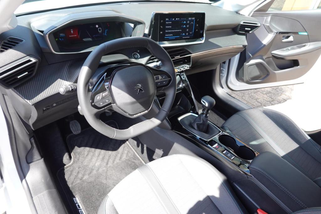 Peugeot 208 1.2 puretech 100 allure