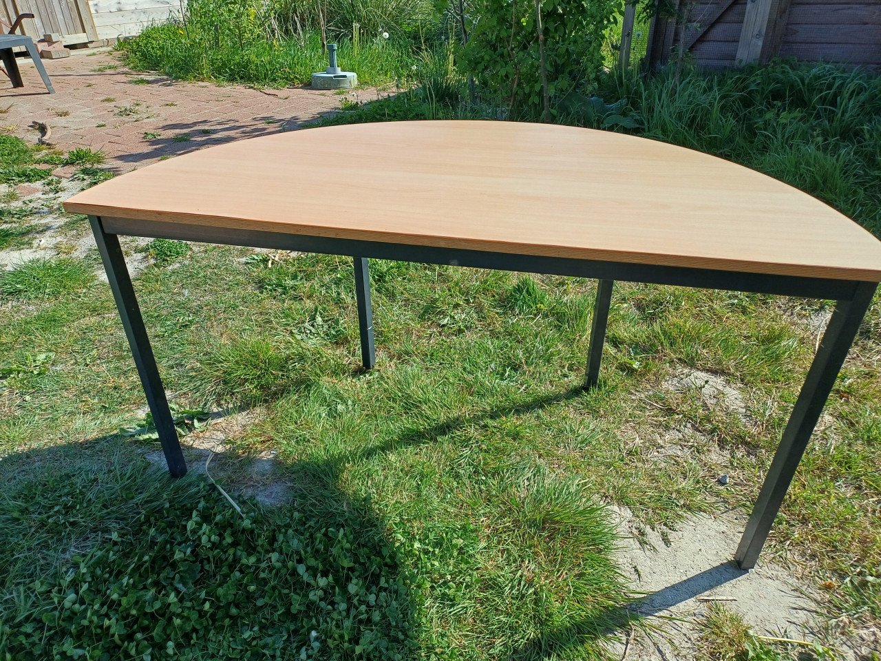 2x halfronde tafel