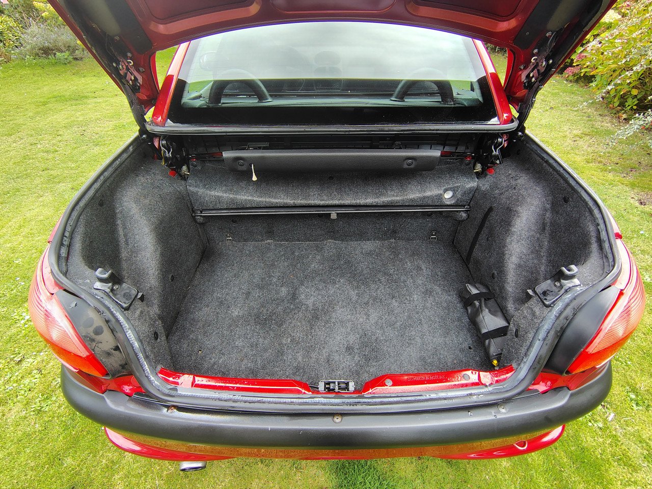 Peugeot 206 2.0 16V CC 2002 Rood