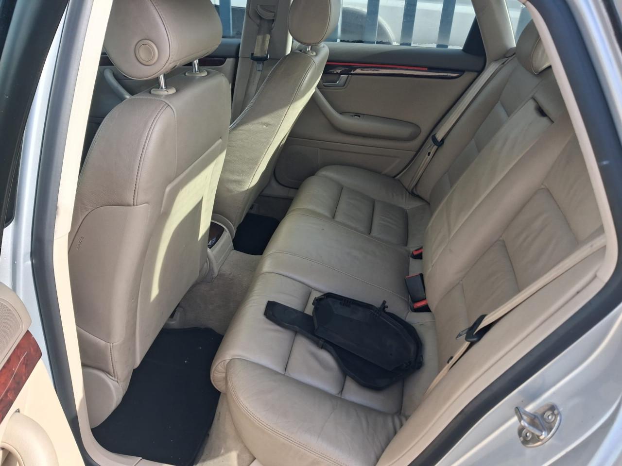 Audi A4 in onderdelen!