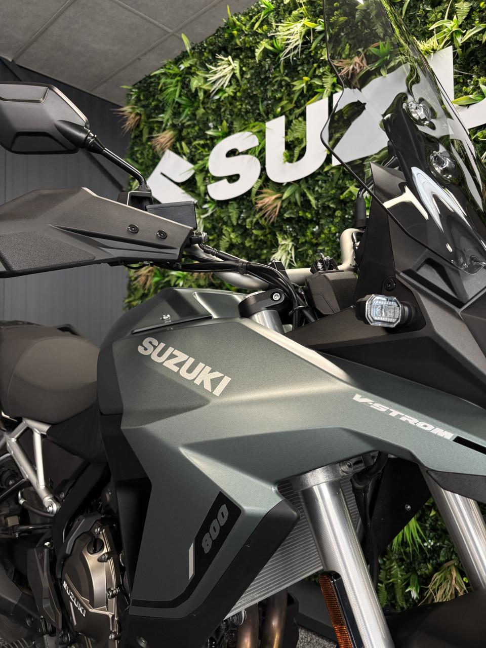 Suzuki V-STROM 800 - BJ 2024 - 3.874 km