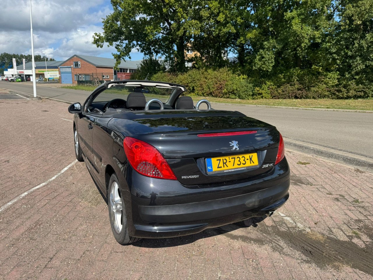 Peugeot 206 cabrio bj 2007. 2350 euro