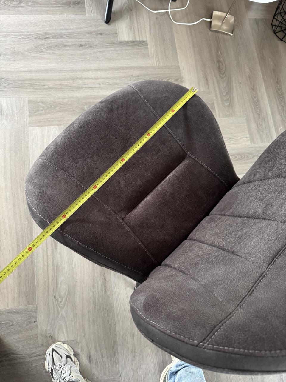 Eettafel met evt 4 stoelen