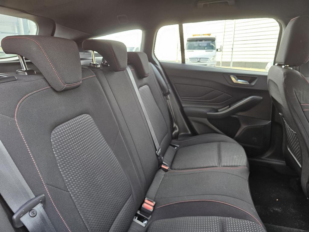 Ford Focus wagon 1.0 ecoboost hybrid st-line automaat ford focus wagon 1.0 