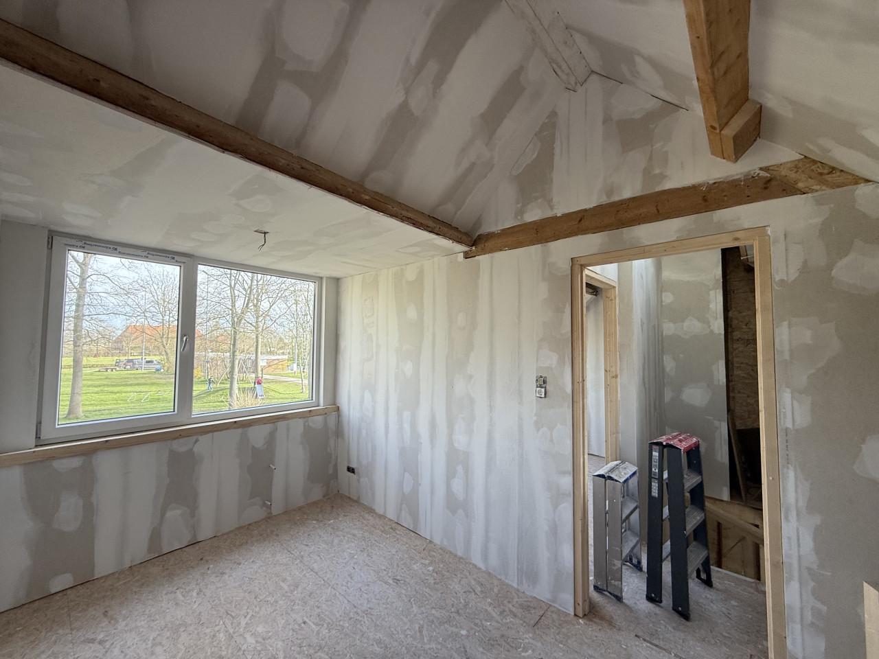 Naden smeren, stucwerk en schilderwerk tel 0685004348