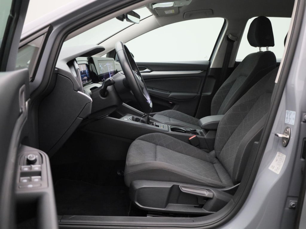 Volkswagen Golf variant 1.0 tsi life | lmv | parkeer sensoren | virtual coc