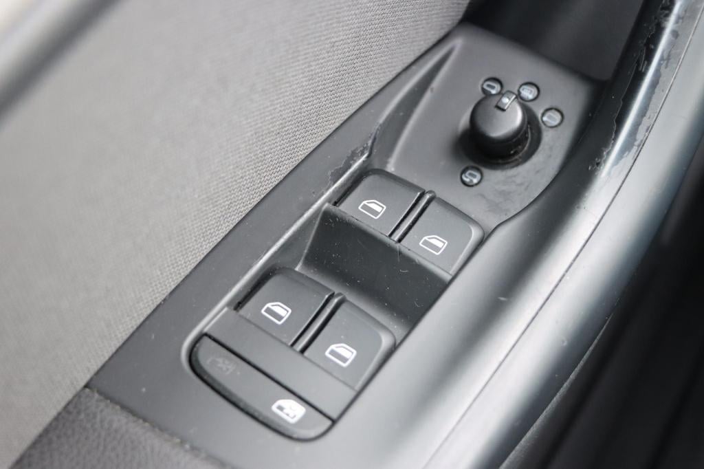 Audi Q3 1.4 tfsi pro line | navi | sensoren | cruise control