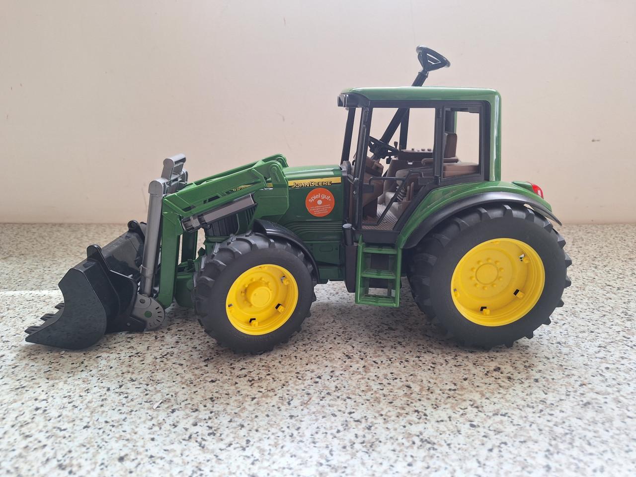 Bruder John Deere trekker