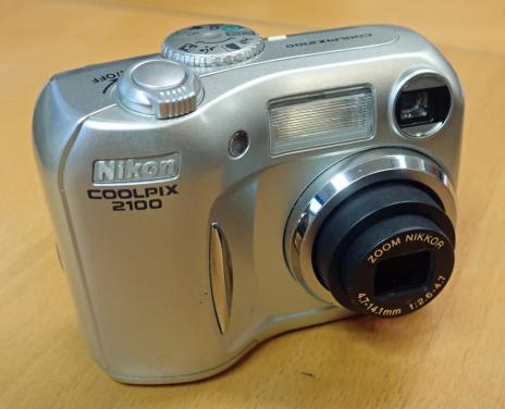 NIKON Coolpix 2100 digitale camera