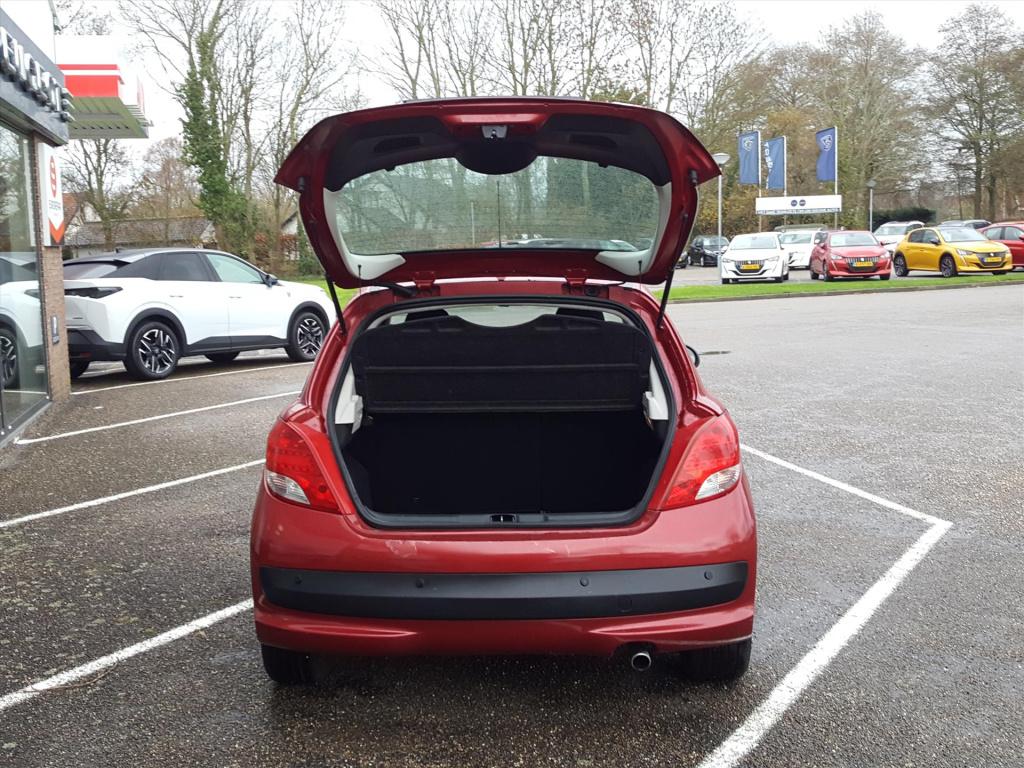 Peugeot 207 première 1.6-16v vti-120pk navigatie | cruise & climate control